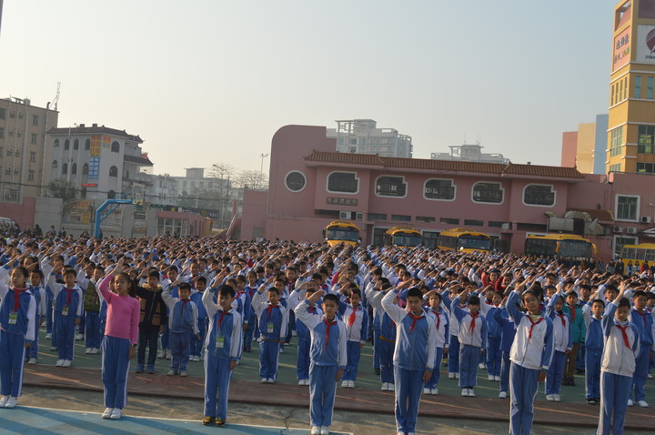 標(biāo)尚學(xué)校：帆競(jìng)發(fā)好時(shí)節(jié) 百舸爭流求進(jìn)步