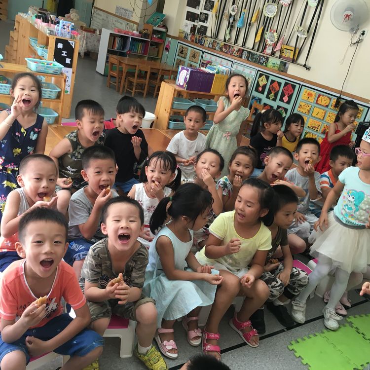 濃濃中秋情，歡樂(lè)迎國(guó)慶