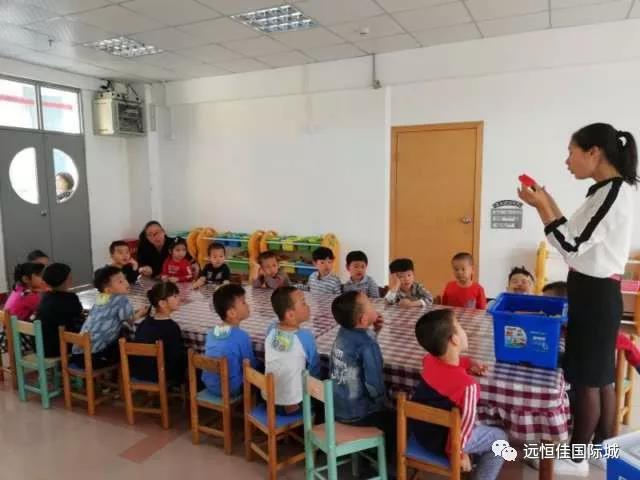 遠(yuǎn)恒佳國際教育城專業(yè)師資入駐各幼兒園——樂高、沙畫興趣班正式開課啦！