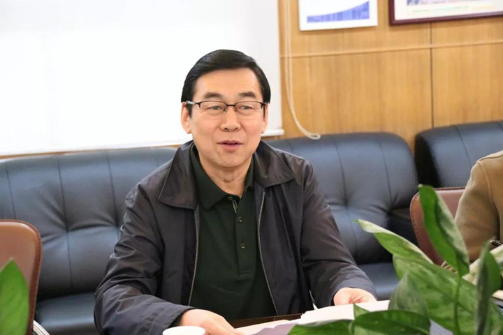 龍華中英文實(shí)驗(yàn)校在區(qū)教育局、區(qū)人民政府教育督導(dǎo)室開(kāi)學(xué)專(zhuān)項(xiàng)督導(dǎo)檢查中獲佳評(píng)