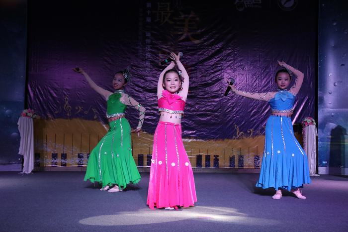 你唱我唱大家唱，你聽(tīng)我聽(tīng)好聲音！ ——2019年第十屆“遠(yuǎn)恒佳好聲音”龍華校海選如火如荼