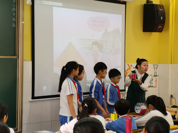 任務(wù)驅(qū)動學(xué)習(xí)，落實核心素養(yǎng) ——小學(xué)部數(shù)學(xué)組教研活動報道
